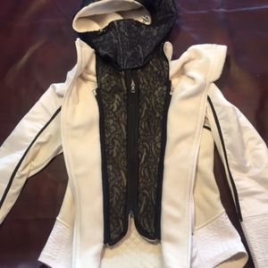 Lululemon Bundle Up Jacket
